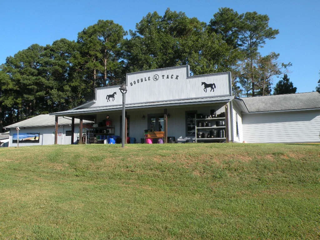 Double LL Tack & Feed storefront
